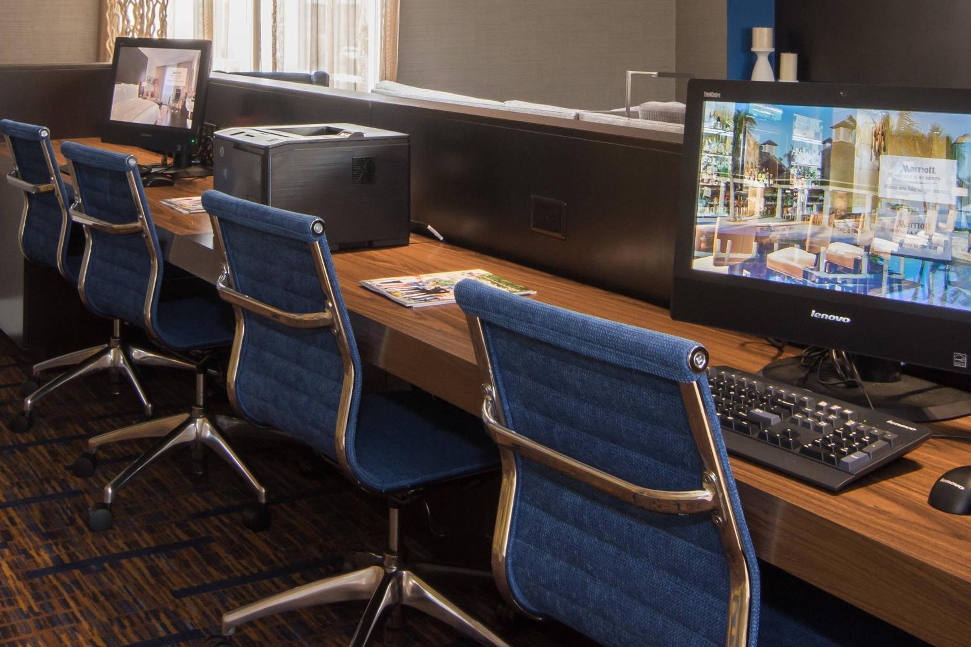 Courtyard By Marriott Raleigh-Durham Airport/Brier Creek Hotel Eksteriør billede